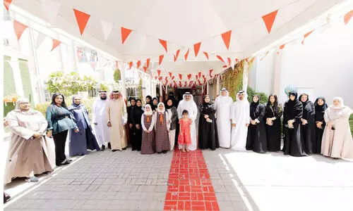 സ്കൂ​ളു​ക​ൾ സ​ന്ദ​ർ​ശി​ച്ച് സ്ഥി​തി​ഗ​തി​ക​ൾ വി​ല​യി​രു​ത്തി വി​ദ്യാ​ഭ്യാ​സ മ​ന്ത്രി