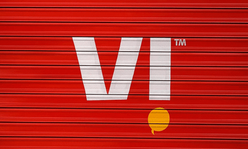 കടത്തിൽ മുങ്ങിയ വോഡഫോൺ ഐഡിയയെ സഹായിക്കാൻ 10,000 കോടി കൈയ്യിലുള്ള പണച്ചാക്കുകളെ തേടി സർക്കാർ