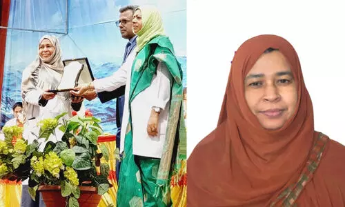 ഇ​ന്ന് അ​ധ്യാ​പ​ക ദി​നം; മൂ​ന്ന് ദ​ശ​ക​ത്തി​ന്റെ അ​ധ്യാ​പ​ന നൈ​പു​ണ്യ​വു​മാ​യി ഫൗ​സി​യ ക​രു​വാ​ട്ടി​ൽ