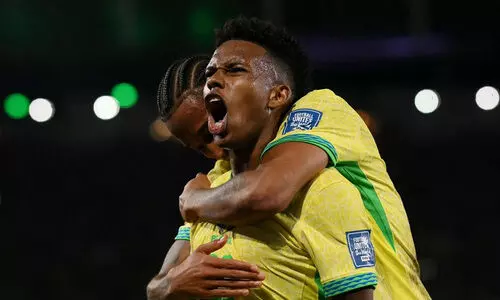 മാറക്കാനയിൽ ചിലിയെ ചാരമാക്കി കാനറികൾ, 3-0