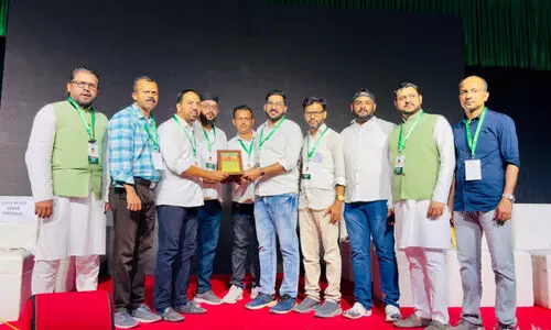 ‘വാ​ട്സ് ആ​പ് സ്റ്റാ​റ്റ​സ് വ്യൂ’ ​കോ​ണ്ട​സ്റ്റ് വി​ജ​യി​യെ ആ​ദ​രി​ച്ചു