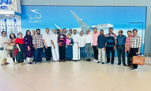 ഡോ. ​തോ​മ​സ് എ​ബ്ര​ഹാ​മി​ന് സ്വീ​ക​ര​ണം