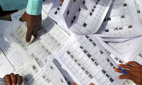 തദ്ദേശ തെരഞ്ഞെടുപ്പ്; 27,556 വോട്ടർമാർ കുറഞ്ഞു തദ്ദേശ തെരഞ്ഞെടുപ്പ്; 27,556 വോട്ടർമാർ കുറഞ്ഞു