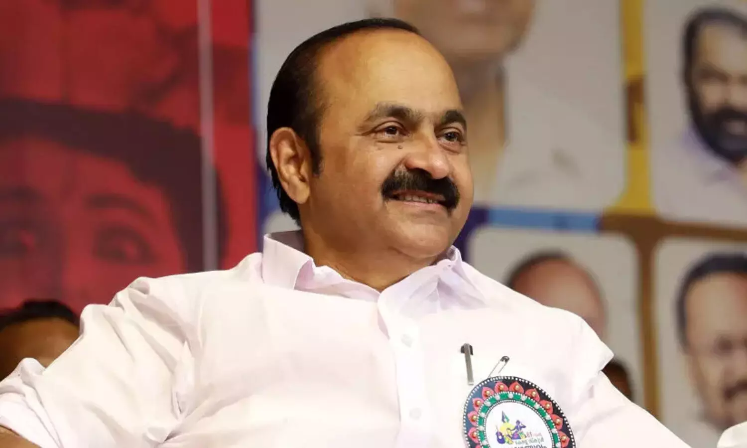 കേരളം മുഴുവൻ കടൽപോലെ അലയടിച്ച് തനിക്കെതിരെ വന്നാലും നിലപാടിൽ അണുവിട മാറ്റമുണ്ടാകില്ല, ആരും ഭയപ്പെടുത്തുകയൊന്നും വേണ്ട; വി.ഡി.സതീശൻ