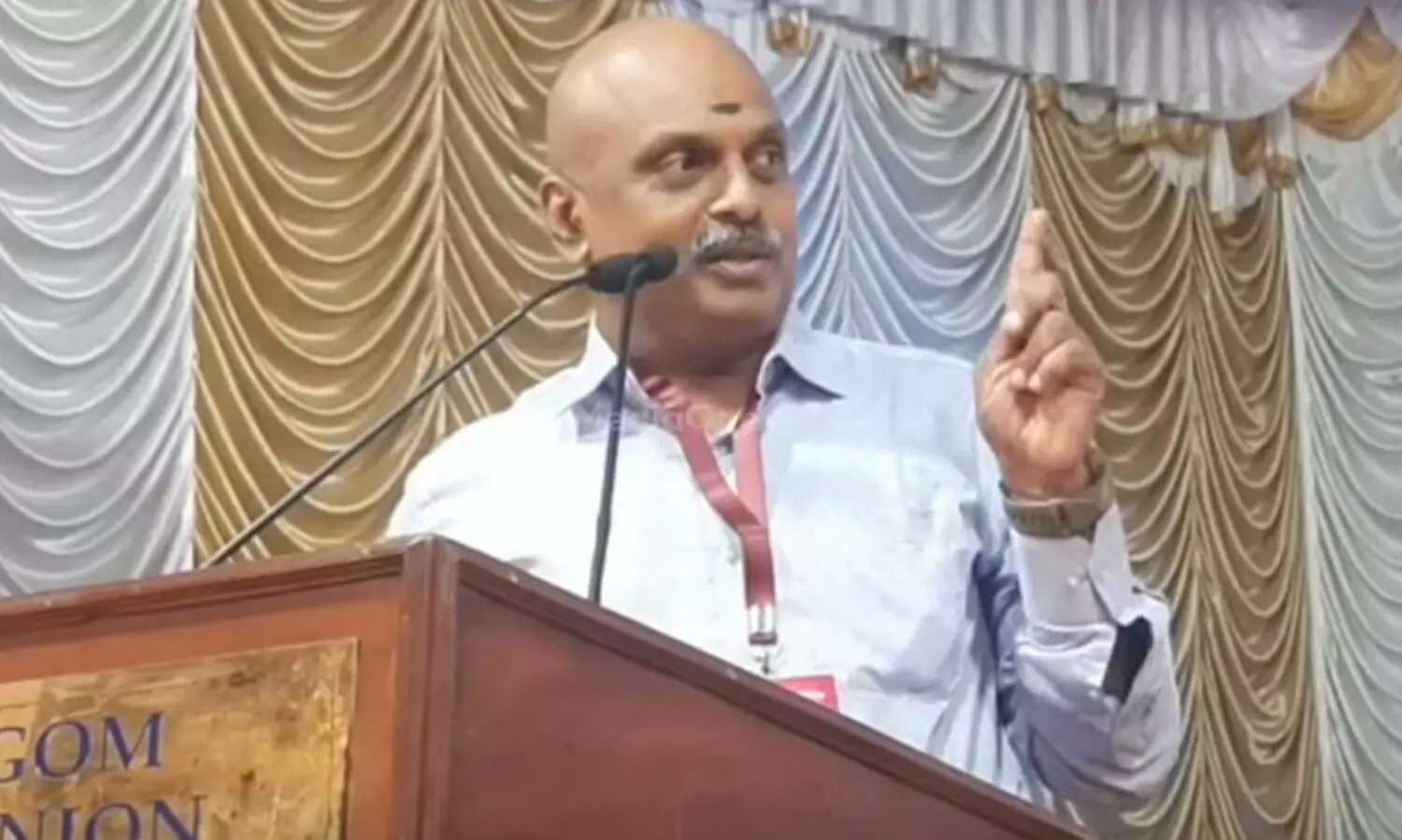 മന്ത്രി വാസവൻ സാറിന് ഇഷ്ടപ്പെടാത്ത കാര്യമാണ് പറയാൻ പോവുന്നത്... തൊഴിലാളി പ്രസ്ഥാനത്തെ ആദ്യമായി സംഘടിപ്പിച്ചത്  ശ്രീനാരായണ ഗുരുവാണ്...സി.പി.എം അത് കഴിഞ്ഞാണ് സാർ ഉണ്ടായത്; എ.ഡി.ജി.പി എസ്.ശ്രീജിത്ത്