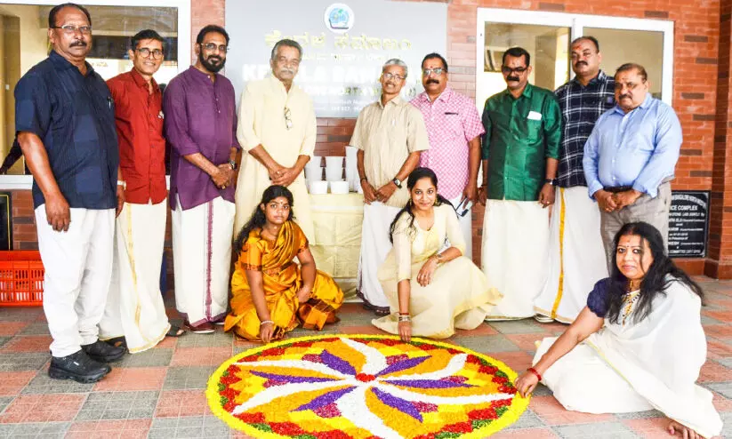 കേരള സമാജം പാ​യ​സ വി​ത​ര​ണം