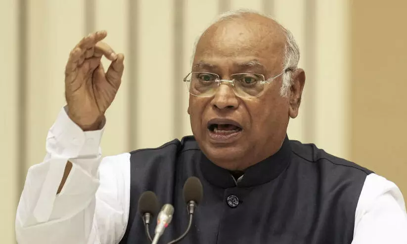 കർണാടകയിലെ വോട്ടു​ മോഷണ കേസിൽ നിർണായക വിവരങ്ങൾ തെര​ഞ്ഞെടുപ്പ് കമീഷൻ മറച്ചുവെച്ചതായി കോൺഗ്രസ്