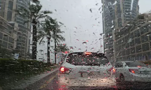 വി​വി​ധ​ ഇട​ങ്ങ​ളി​ൽ നേ​രി​യ മ​ഴ ല​ഭി​ച്ചു