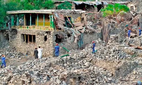 ര​ക്ഷാ​പ്ര​വ​ർ​ത്ത​ന​ങ്ങ​ളു​മാ​യി ല​ഖ്‍വി​യ