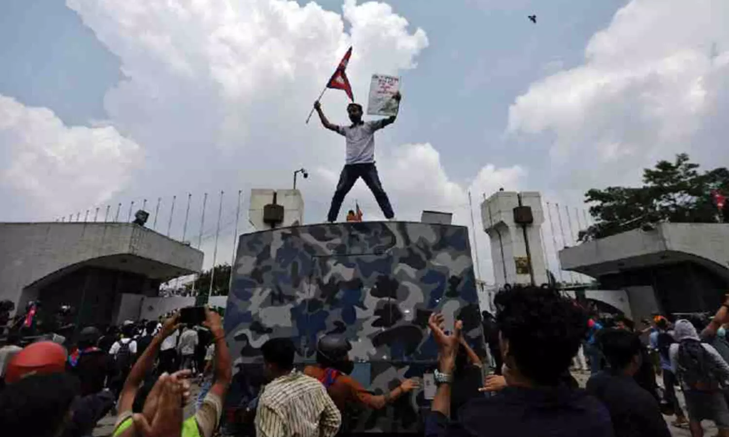 നേപ്പാളിലെ  ‘ജെൻ സി’ പ്രക്ഷോഭത്തിനു   പിന്നിലെ കാരണങ്ങൾ എന്ത്​?
