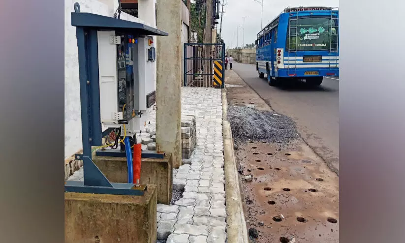 ദേ​ശീ​യ​പാ​ത നി​ർ​മാ​ണ​ം; ബ​സ് സ്റ്റോ​പ് പുനർനിർമിച്ചില്ല, ദു​രി​തത്തിലായി പ്ര​ദേ​ശ​വാ​സി​ക​ൾ​