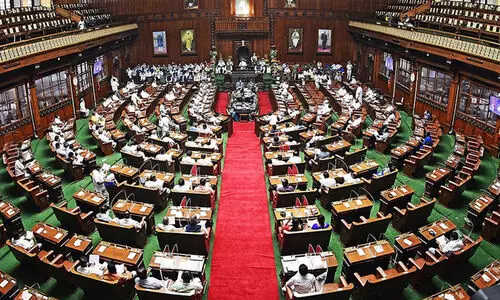 നാ​ല് അം​ഗ​ങ്ങ​ളെ നാ​മ​നി​ർ​ദേ​ശം ചെ​യ്ത് സ​ർ​ക്കാ​ർ ഉ​ത്ത​ര​വ്; ക​ർ​ണാ​ട​ക ഉ​പ​രി നി​യ​മ​സ​ഭ​യി​ൽ പ്ര​വാ​സി പ്രാ​തി​നി​ധ്യം