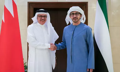 യു.​എ.​ഇ ഉ​പ​പ്ര​ധാ​ന​മ​ന്ത്രി​യു​മാ​യി കൂ​ടി​ക്കാ​ഴ്ച ന​ട​ത്തി ബ​ഹ്റൈ​ൻ വി​ദേ​ശ​കാ​ര്യ മ​ന്ത്രി