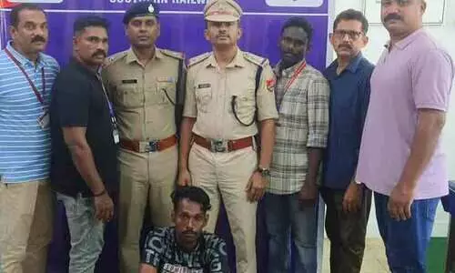 Suspect in stone throwing case at train arrested