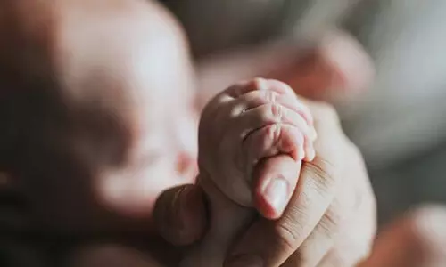 വിശ്വാസപരമായ പ്രശ്നങ്ങളാൽ ആശുപത്രിയിൽ പോയില്ല; ഇടുക്കിയിൽ പാസ്റ്ററുടെ ഭാര്യ വീട്ടിൽ പ്രസവിച്ചു, കുഞ്ഞ് മരിച്ചു, മാതാവ് ഗുരുതരാവസ്ഥയിൽ