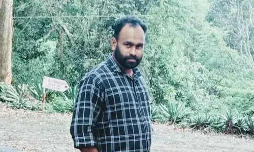 യുവാവ് ബൈക്കപകടത്തിൽ മരിച്ചു; ഇടിച്ച ബസിനെ ഓടാൻ അനുവദിച്ച് പൊലീസ്