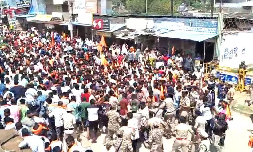 കല്ലേറിന് പിന്നാലെ സംഘർഷം; മദ്ദൂരിൽ നിരോധനാജ്ഞ പുറപ്പെടുവിച്ച് പൊലീസ്