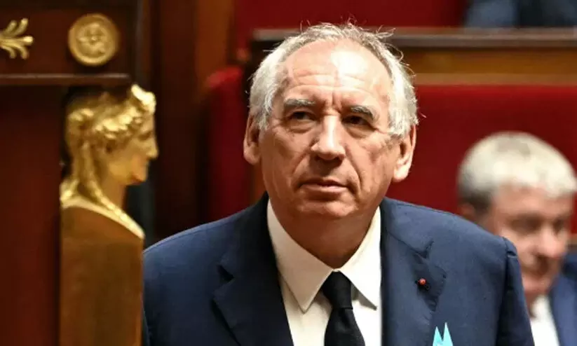 വിശ്വാസവോട്ടെടുപ്പിൽ ​വീണ് ഫ്രഞ്ച് പ്രധാനമന്ത്രി