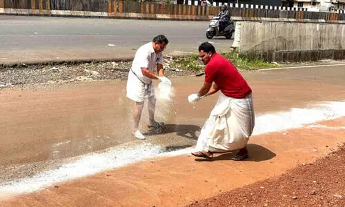ദേശീയപാതയിൽ കക്കൂസ് മാലിന്യം; വിദ്യാർഥിക്ക് ദേഹാസ്വാസ്ഥ്യം