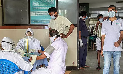 ‘ആരോഗ്യകേരളം നമ്പർ വൺ’? ഇല്ലാത്ത രോഗങ്ങളില്ല, ‘പൊള്ളാതെ’ ചികിത്സയുമില്ല ‘ആരോഗ്യകേരളം നമ്പർ വൺ’? ഇല്ലാത്ത രോഗങ്ങളില്ല, ‘പൊള്ളാതെ’ ചികിത്സയുമില്ല