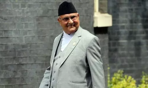 അധികാരത്തിലേക്ക് തലവെട്ടുതന്ത്രങ്ങൾ മെനഞ്ഞ ഒലി; ഒടുവിൽ കാൽച്ചുവട്ടിലെ മണ്ണൊലിച്ചപ്പോൾ രാജി