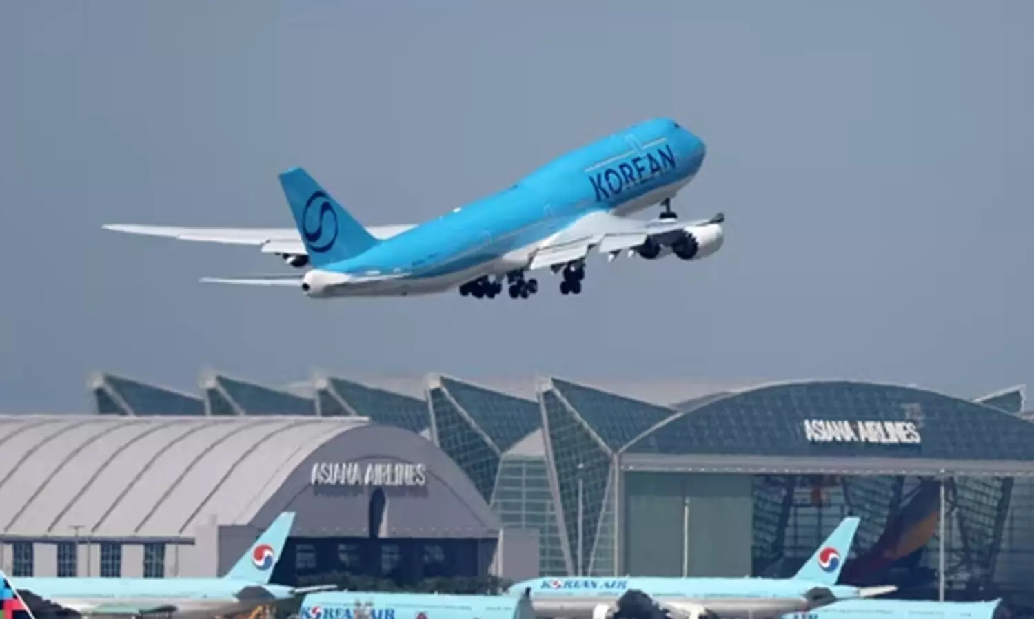 South Korea sends plane to US to bring back workers detained during ICE raid