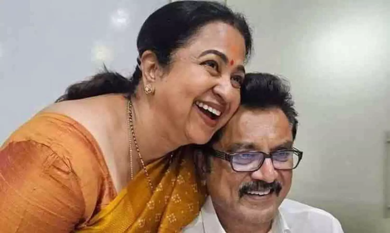 ‘15,000 സ്ക്വയർ ഫീറ്റ് വീട് നോക്കാൻ 15 വേലക്കാർ വേണം, ഏഴു വാതിലുകൾ ദിവസവും അടച്ചുപൂട്ടുക ബുദ്ധിമുട്ടാണ്’; ചെറിയ വീട്ടിലേക്ക് മാറി ശരത് കുമാറും രാധികയും