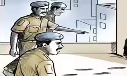 ഭാര്യക്ക് വിഡിയോ കാൾ ചെയ്ത് ആത്മഹത്യശ്രമം; രക്ഷപ്പെടുത്തി പൊലീസ്