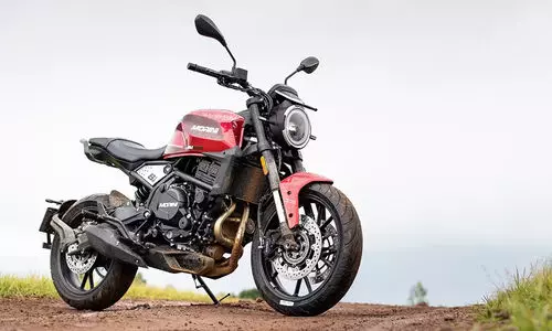 Moto Morini Seiemmezzo 650