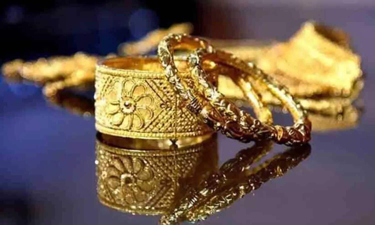 നാട്ടിലേക്ക്​ കൊണ്ടുപോകുന്ന സ്വർണത്തിന്‍റെ മൂല്യപരിധി പുതുക്കണമെന്ന്​ ആവശ്യം