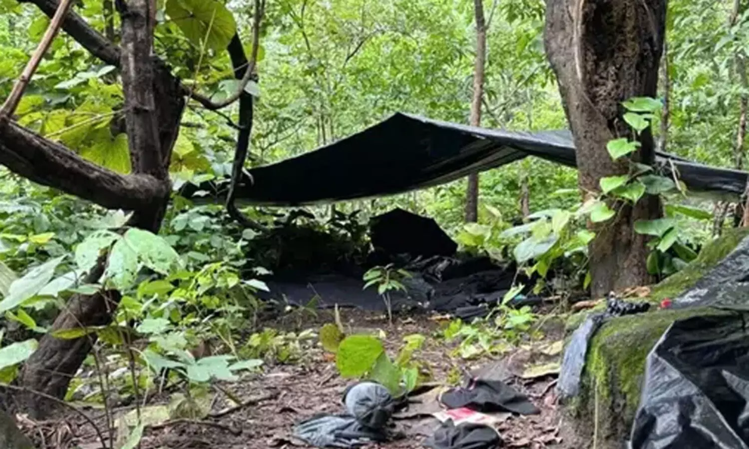 ഛത്തിസ്ഗഢിൽ 10 മാവോവാദികളെ വധിച്ച് സുരക്ഷ സേന; കൊല്ലപ്പെട്ടവരിൽ തലക്ക് ഒരു കോടി വിലയിട്ട മോഡം ബാലകൃഷ്ണയും