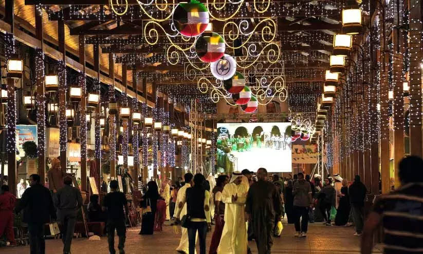 പ​ര​മ്പ​രാ​ഗ​ത വാ​സ്തു​വി​ദ്യ പൈ​തൃ​കം നി​ല​നി​ർ​ത്തും; മു​ബാ​റ​കി​യ മാ​ർ​ക്ക​റ്റി​ൽ ശീ​തീ​ക​രി​ച്ച ന​ട​പ്പാ​ത​ക​ൾ വ​രു​ന്നു