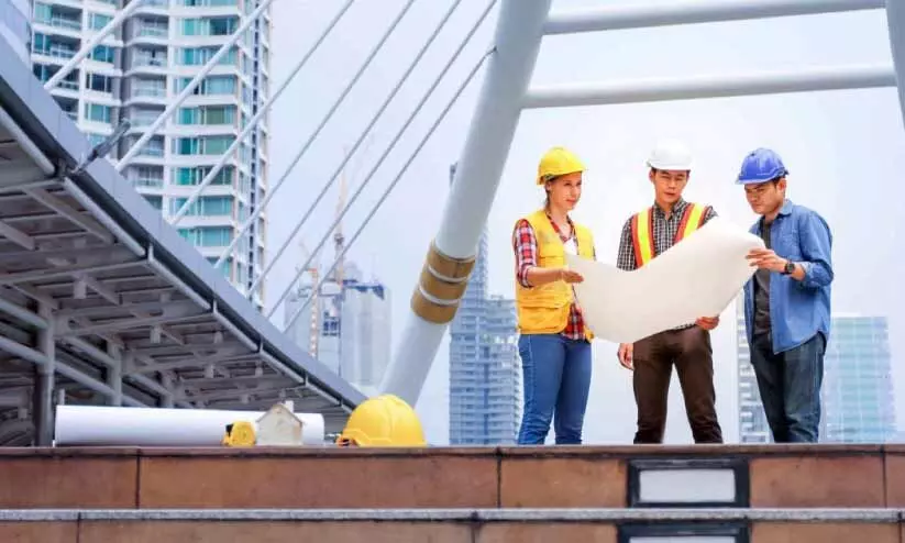 പ്ര​ഫ​ഷ​നൽ സ​ർ​ട്ടി​ഫി​ക്ക​റ്റ് നേ​ട​ൽ; റ​സി​ഡ​ന്റ്സ് കാ​ർ​ഡ് കാ​ലാ​വ​ധി തീ​രു​ന്ന​തി​ന് ര​ണ്ടു മാ​സം മു​മ്പെ​ങ്കി​ലും ന​ട​പ​ടി തു​ട​ങ്ങ​ണം