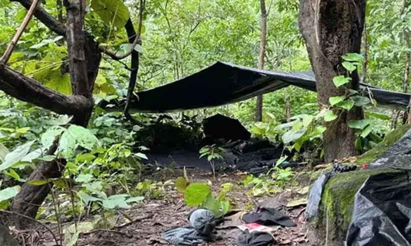 ഛത്തിസ്ഗഢിൽ 10 മാവോവാദികളെ വധിച്ച് സുരക്ഷ സേന; കൊല്ലപ്പെട്ടവരിൽ തലക്ക് ഒരു കോടി വിലയിട്ട മോഡം ബാലകൃഷ്ണയും ഛത്തിസ്ഗഢിൽ 10 മാവോവാദികളെ വധിച്ച് സുരക്ഷ സേന; കൊല്ലപ്പെട്ടവരിൽ തലക്ക് ഒരു കോടി വിലയിട്ട മോഡം ബാലകൃഷ്ണയും