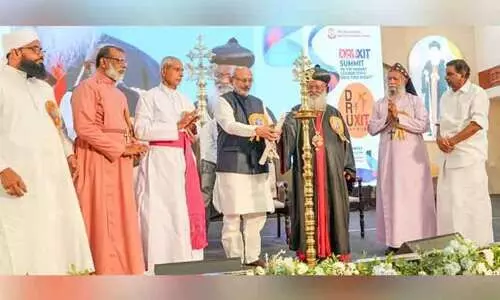 സി.പി.രാധാകൃഷ്ണൻ കോട്ടയത്തിനും പ്രിയങ്കരൻ