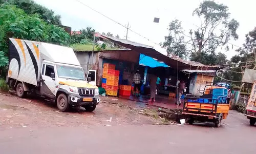 അ​സൗ​ക​ര്യ​ങ്ങ​ൾ​ക്ക് ന​ടു​വി​ൽ മീ​ന​ങ്ങാ​ടി മ​ത്സ്യ-​മാം​സ മാ​ർ​ക്ക​റ്റ്