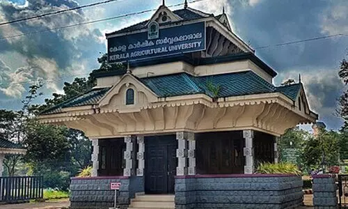 കാർഷിക സർവകലാശാല ഫീസ് വർധന; വി.സിയെ തടഞ്ഞ് എസ്.എഫ്.ഐ