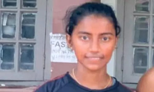 കണ്ടെയ്നർ ലോറി സ്കൂട്ടറിൽ ഇടിച്ച് ബിരുദ വിദ്യാർഥിനിക്ക് ദാരുണാന്ത്യം