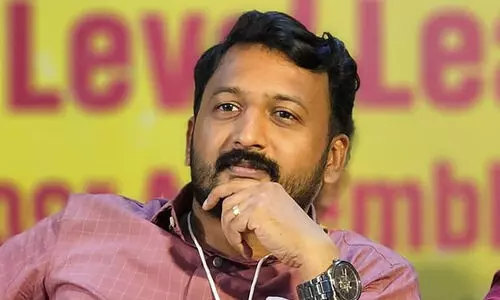 രാഹുൽ മാങ്കൂട്ടത്തിൽ നിയമസഭ സമ്മേളനത്തിൽ പങ്കെടുക്കണോ..?; തർക്കം തീരാതെ കോൺഗ്രസ്