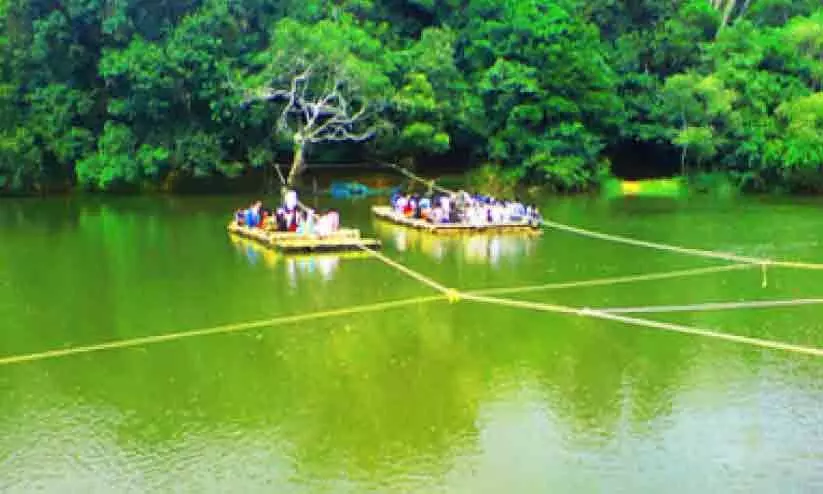 കുറുവ ദ്വീപിലെ നിയന്ത്രണങ്ങൾ പിൻവലിച്ചു കുറുവ ദ്വീപിലെ നിയന്ത്രണങ്ങൾ പിൻവലിച്ചു