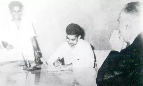 പാർട്ടിക്ക്​ ‘തങ്കം’; നാടിന്​ അച്ഛന്‍റെ കരുതൽ