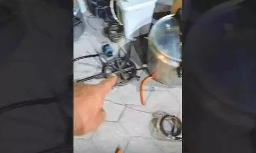 മം​ഗ​ഫി​ൽ കെ​ട്ടി​ട ബേ​സ്‌​മെ​ന്റി​ൽ മ​ദ്യ ഫാ​ക്ട​റി; മൂ​ന്ന് പ്ര​വാ​സി​ക​ൾ പി​ടി​യി​ൽ