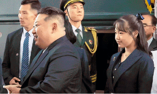 വടക്കൻ കൊറിയയിൽ കിം ജോങ് ഉന്നിന്റെ പിൻഗാമിയായി മകൾ കിം ജൂ ഏ എത്തുമെന്ന് ചാര എജൻസി