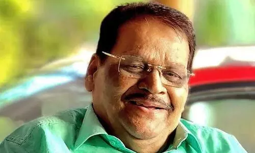 കെ.ഇ. ഇസ്മയിലിന് കമ്യൂണിസ്റ്റ് വേദിയിലിരിക്കാൻ യോഗ്യതയില്ലെന്ന് ബിനോയ്