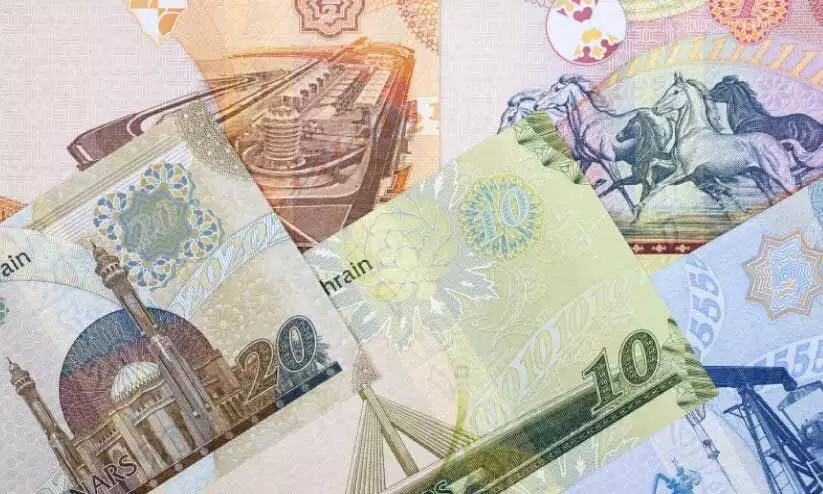 ഇന്ത്യൻ രൂപക്ക് വീണ്ടും ഇടിവ്; നേട്ടമാക്കി പ്രവാസികൾ