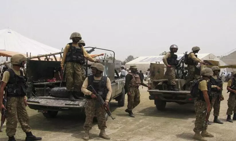 പാക് സൈനിക വാഹനവ്യൂഹത്തിനുനേരെ താലിബാൻ ആക്രമണം; 12 സൈനികർ കൊല്ലപ്പെട്ടു