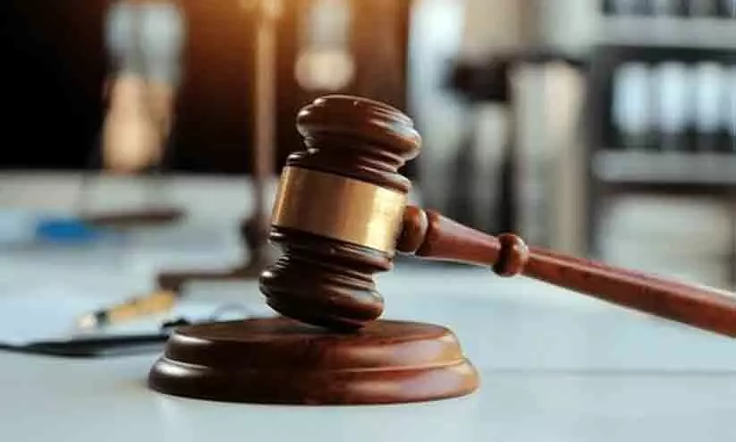 വീട്ടിൽ മോഷണം; ജോലിക്കാരിക്കും ആൺസുഹൃത്തിനും തടവ് ശിക്ഷ വീട്ടിൽ മോഷണം; ജോലിക്കാരിക്കും ആൺസുഹൃത്തിനും തടവ് ശിക്ഷ