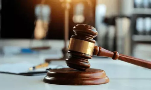 ജോലിക്കിടെ തൊഴിലാളിയുടെ മരണം; നഷ്ടപരിഹാരം ഇരട്ടിയാക്കി ജോലിക്കിടെ തൊഴിലാളിയുടെ മരണം; നഷ്ടപരിഹാരം ഇരട്ടിയാക്കി