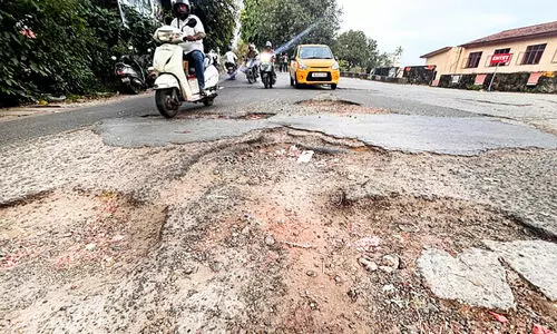 ജാഗ്രത; ഗട്ടറിൽ ചാടരുത്