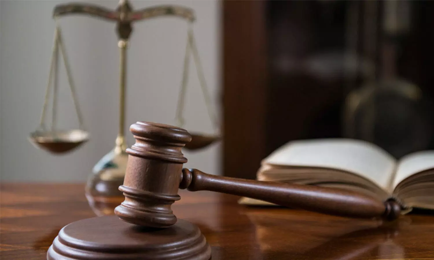 വ്യാജ ചെക്ക് കേസ്; ബിസിനസുകാരന് രണ്ട്​ ലക്ഷം ദിര്‍ഹം നഷ്ടപരിഹാരം